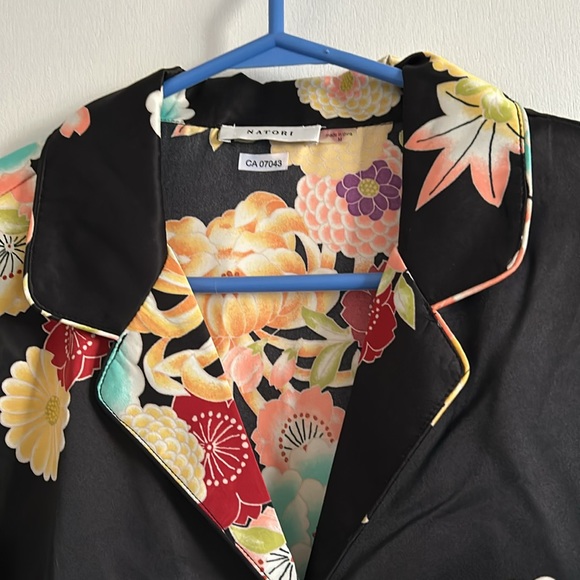 Gorgeous silky pajama dress shirt - Picture 5 of 6